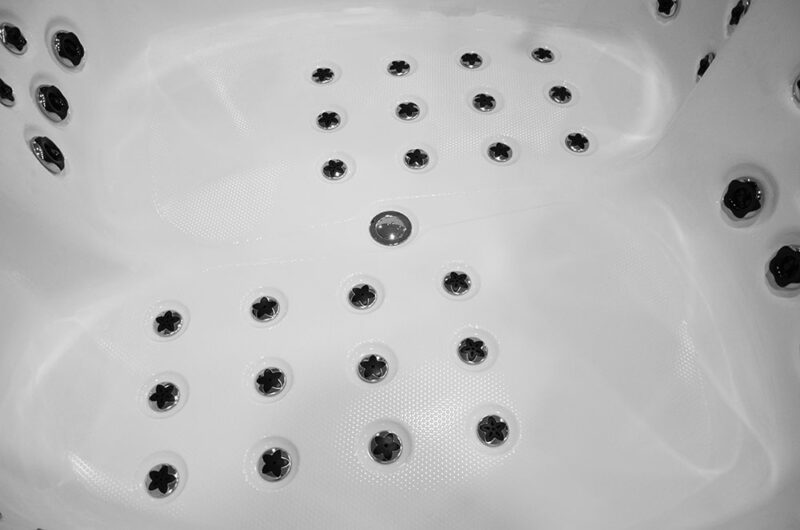 M-SPA - Kúpeľňová vaňa s hydromasážou bez krytu - 210 x 170 x 70 cm - Image 6
