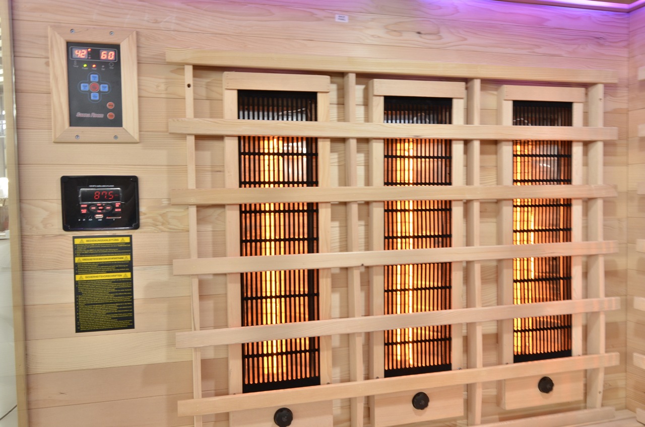 Sanotechnik - DELUXE - infrasauna pro 4 osoby 150 x 120 x 200 cm