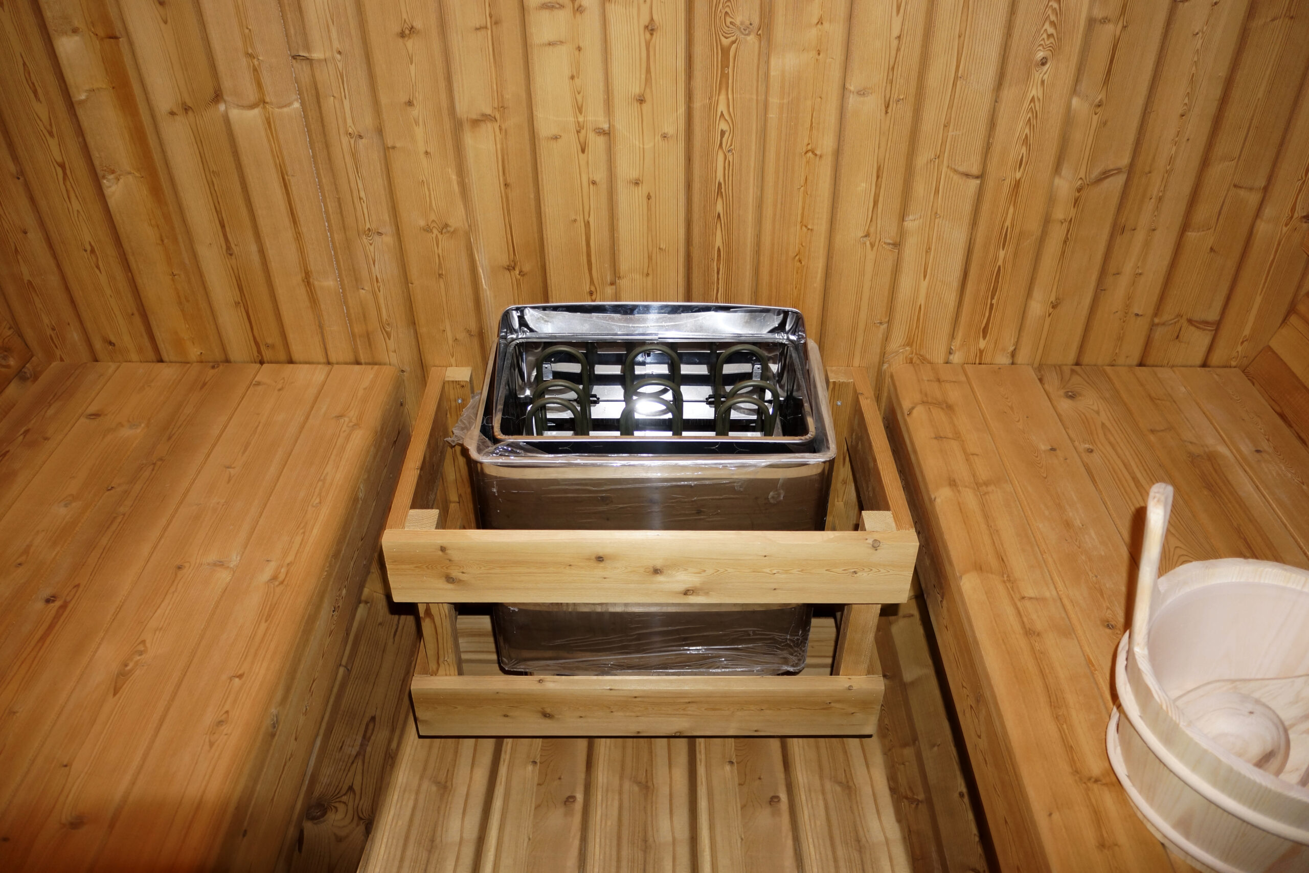 Sudová sauna TROMSÖ XL pro 6 osob 189 x 220 x 191,5 cm